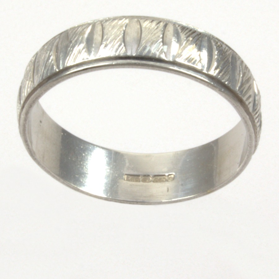 9ct White Gold 3g Wedding Ring Size M